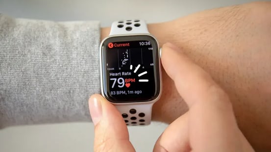 Apple_Watch_heart_monitor_on_Peloton